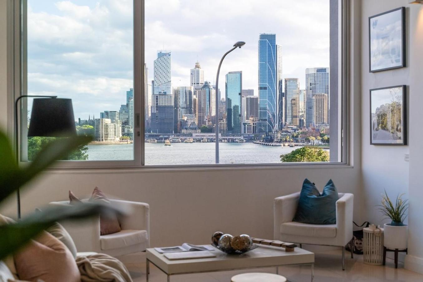 Harbourview - The Views Of *